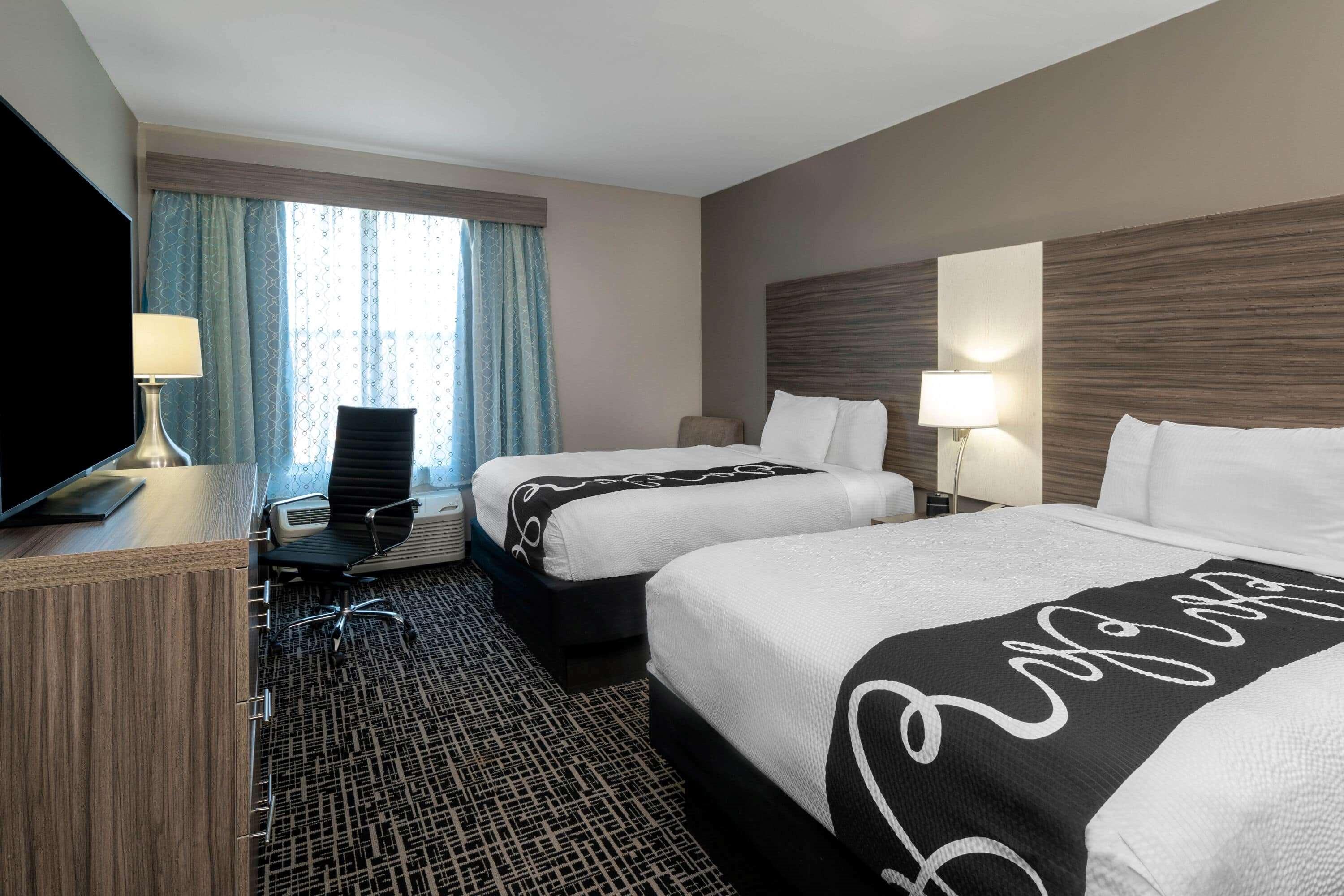 La Quinta By Wyndham Forsyth Hotell Eksteriør bilde